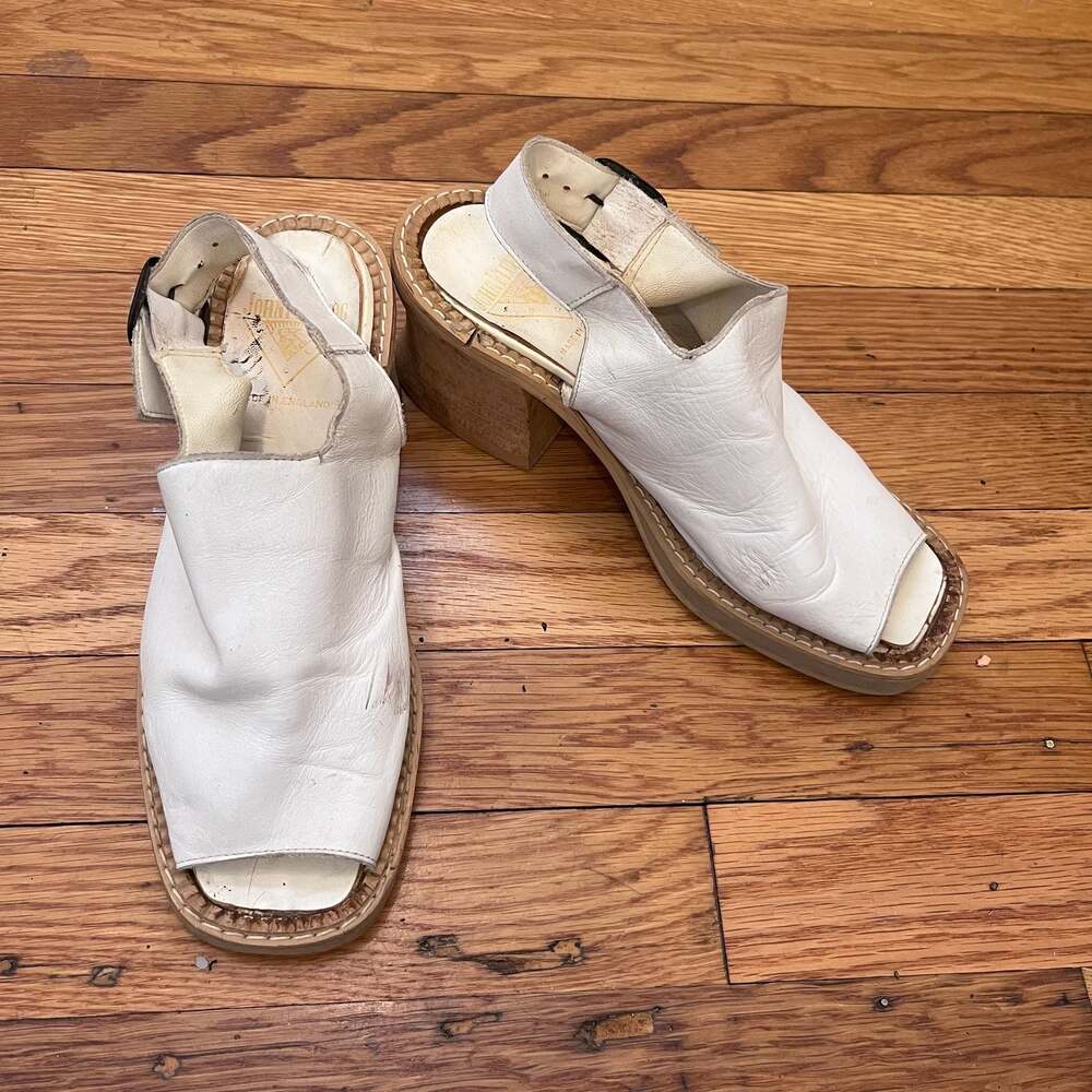 John Fluevog Vintage White Leather Wooden Heel Slingback Sandals Size 4 UK 7 US